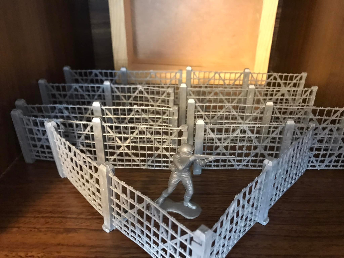 MARX TOYS RECAST MODERN WARFARE FENCE (10 PIECE) ACCESSORY (NO FIGURES) 1:32