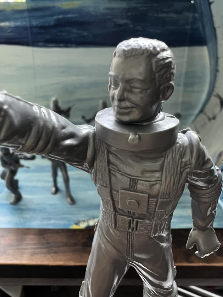 MARX TOYS RECAST 4 INCH SPACE MAN PLAYSET 12 FIGURES WITH HELMETS