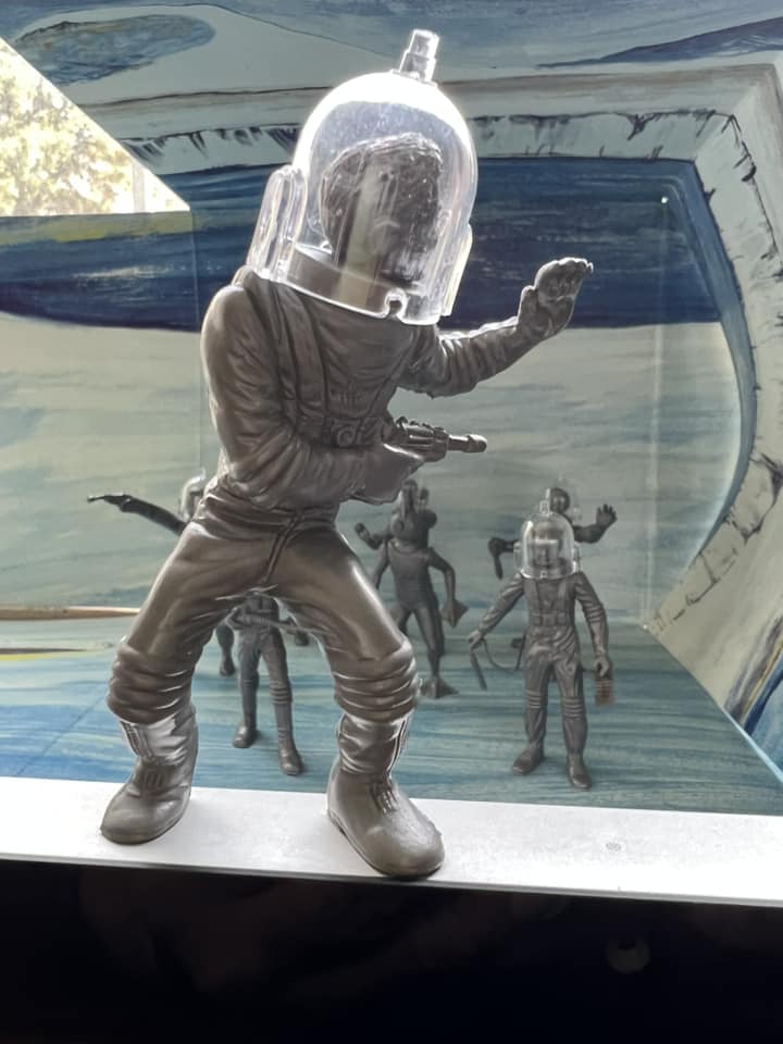 MARX TOYS RECAST 4 INCH SPACE MAN PLAYSET 12 FIGURES WITH HELMETS