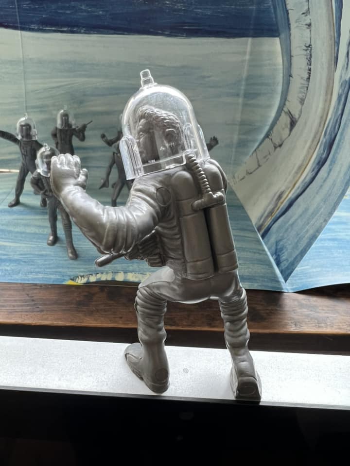 MARX TOYS RECAST 4 INCH SPACE MAN PLAYSET 12 FIGURES WITH HELMETS