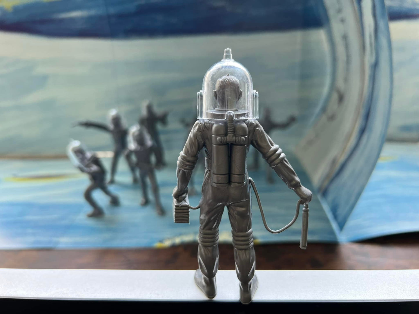 MARX TOYS RECAST 4 INCH SPACE MAN PLAYSET 12 FIGURES WITH HELMETS