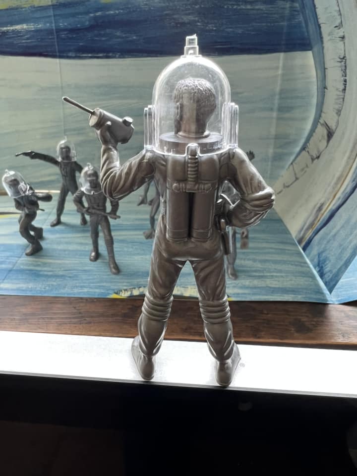 MARX TOYS RECAST 4 INCH SPACE MAN PLAYSET 12 FIGURES WITH HELMETS