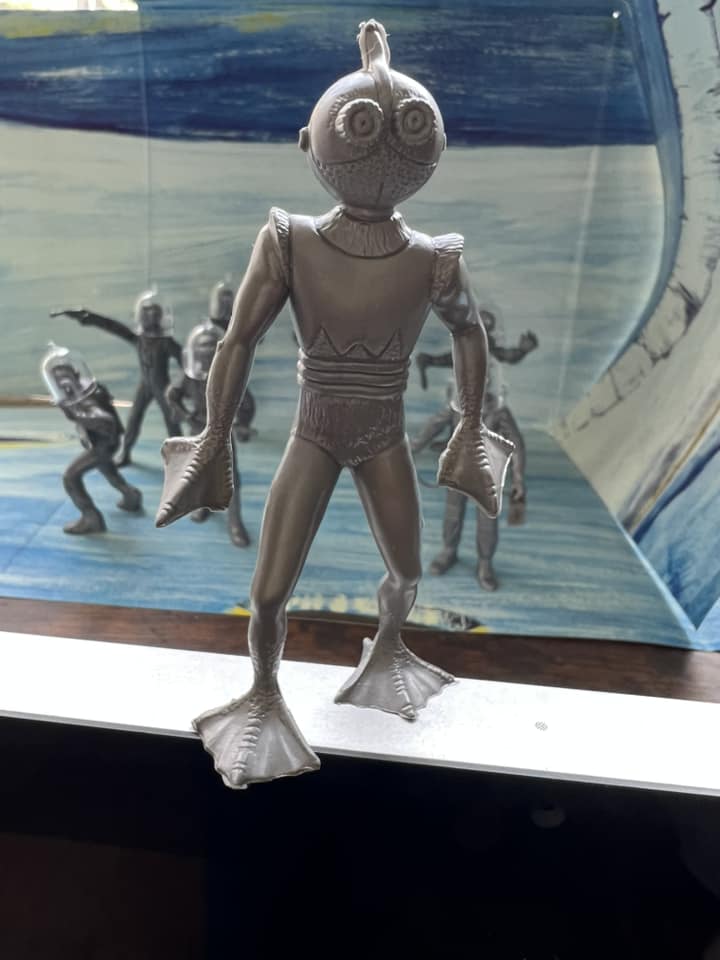 MARX TOYS RECAST 4 INCH SPACE MAN PLAYSET 12 FIGURES WITH HELMETS