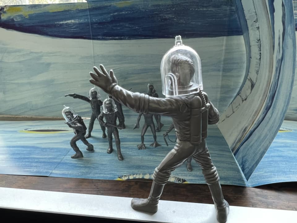 MARX TOYS RECAST 4 INCH SPACE MAN PLAYSET 12 FIGURES WITH HELMETS