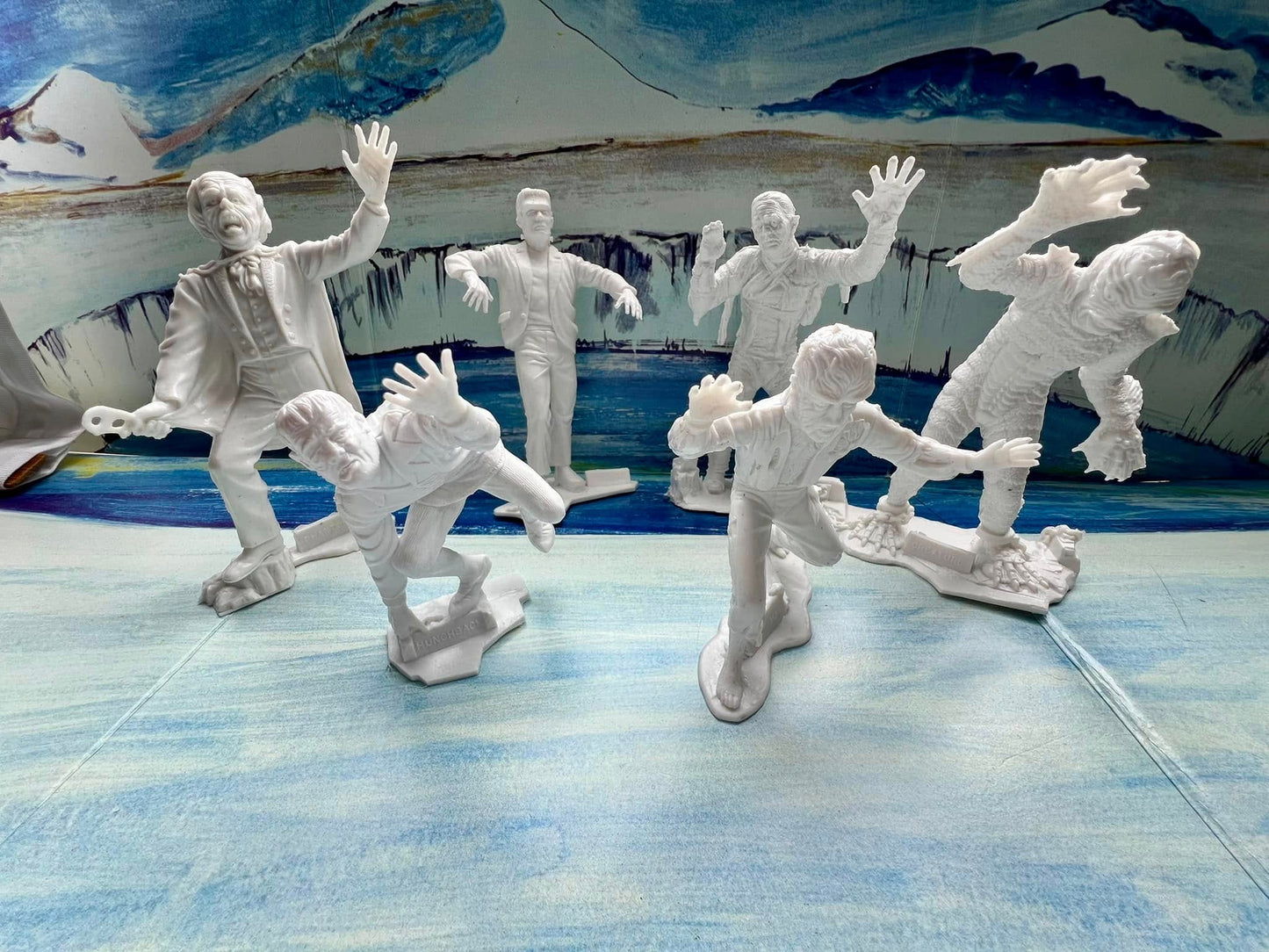 MARX TOYS RECAST 6" CLASSIC HOLLYWOOD MONSTERS- 6 FIGURE SET (WHITE)