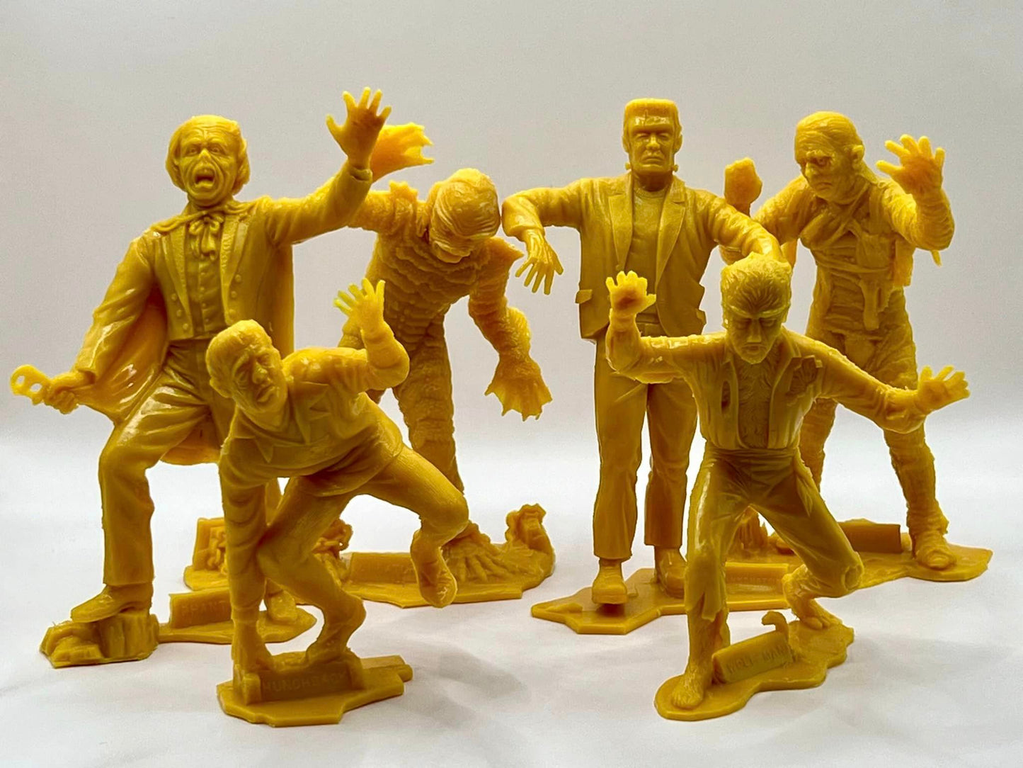 MARX TOYS RECAST 6" CLASSIC HOLLYWOOD MONSTERS- 6 FIGURE SET (YELLOW)