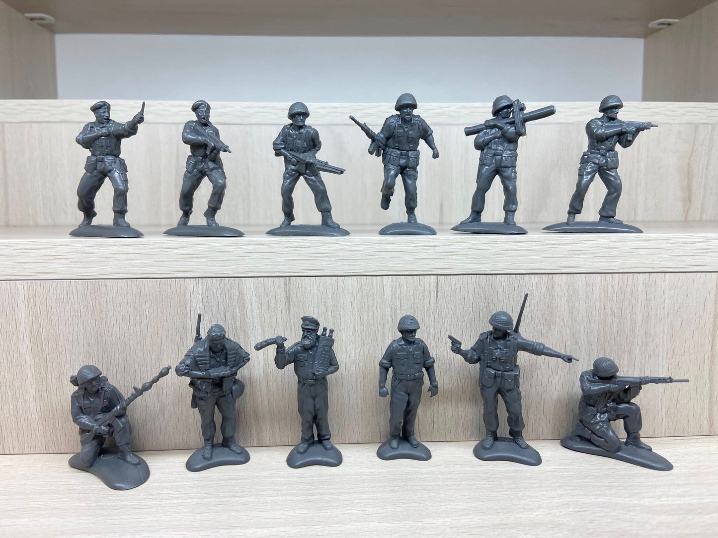 ENGINEER BASEVICH 1:32 SET 45 SIX-DAY WAR 1967 THE ISRAEL FORCES -12 FIGURES- GRAY