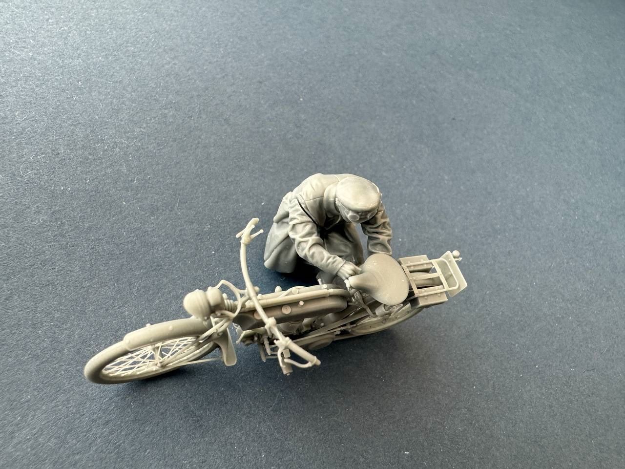COPPER STATE MODELS CSM F32-061 1:32 WWI BRITISH DISPATCH RIDER (SOLDIER ONLY)