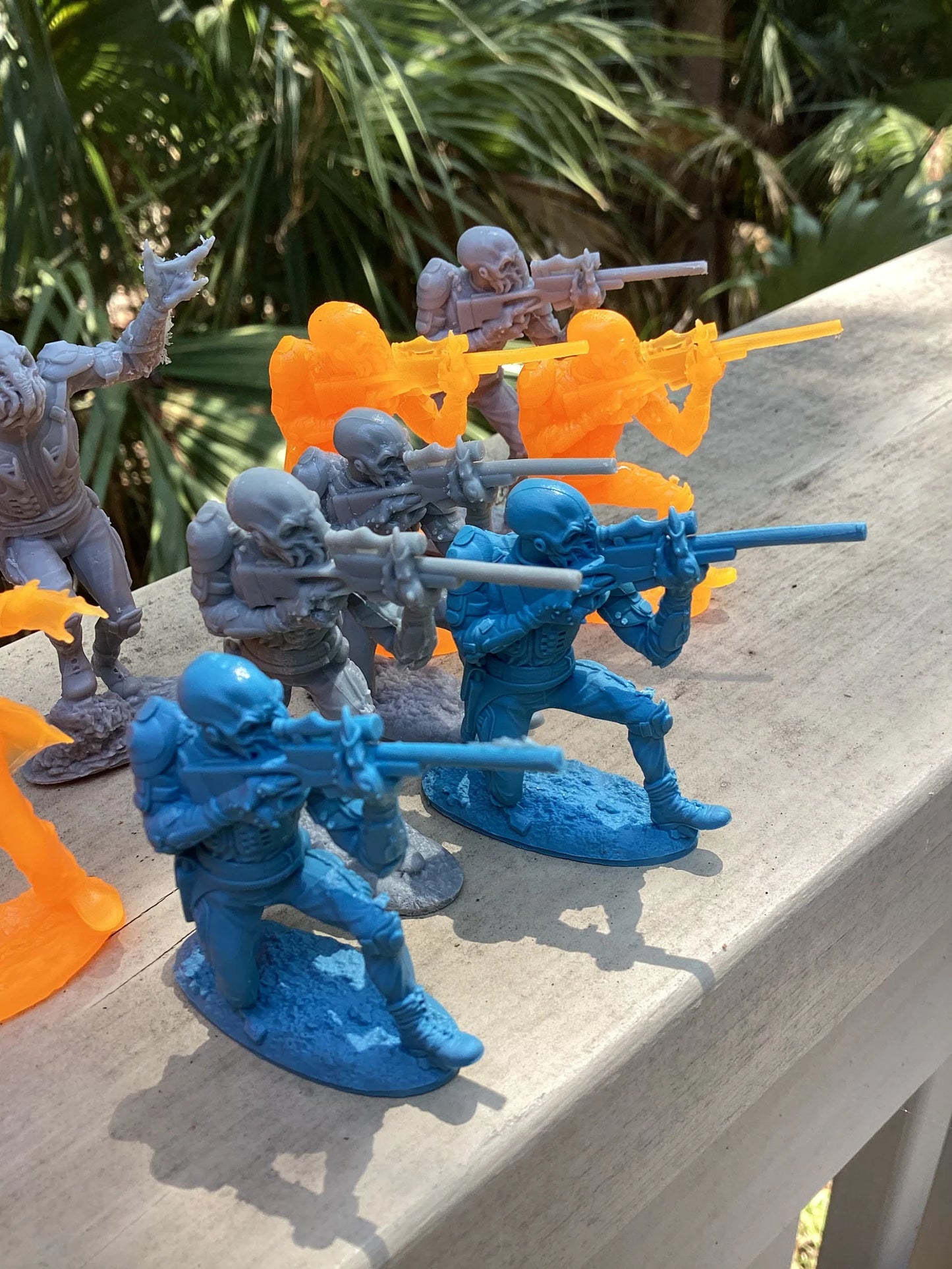LOD Enterprises Plastic Figure Set LOD081 THE ALIENS (ANOTHER PLAN 2) BLUE