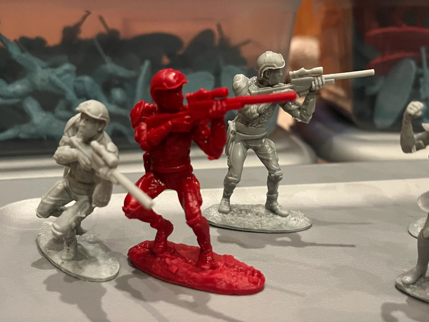 LOD Enterprises Plastic Figure Set LOD080 SPACE MARINES (ANOTHER PLANET 2) GRAY