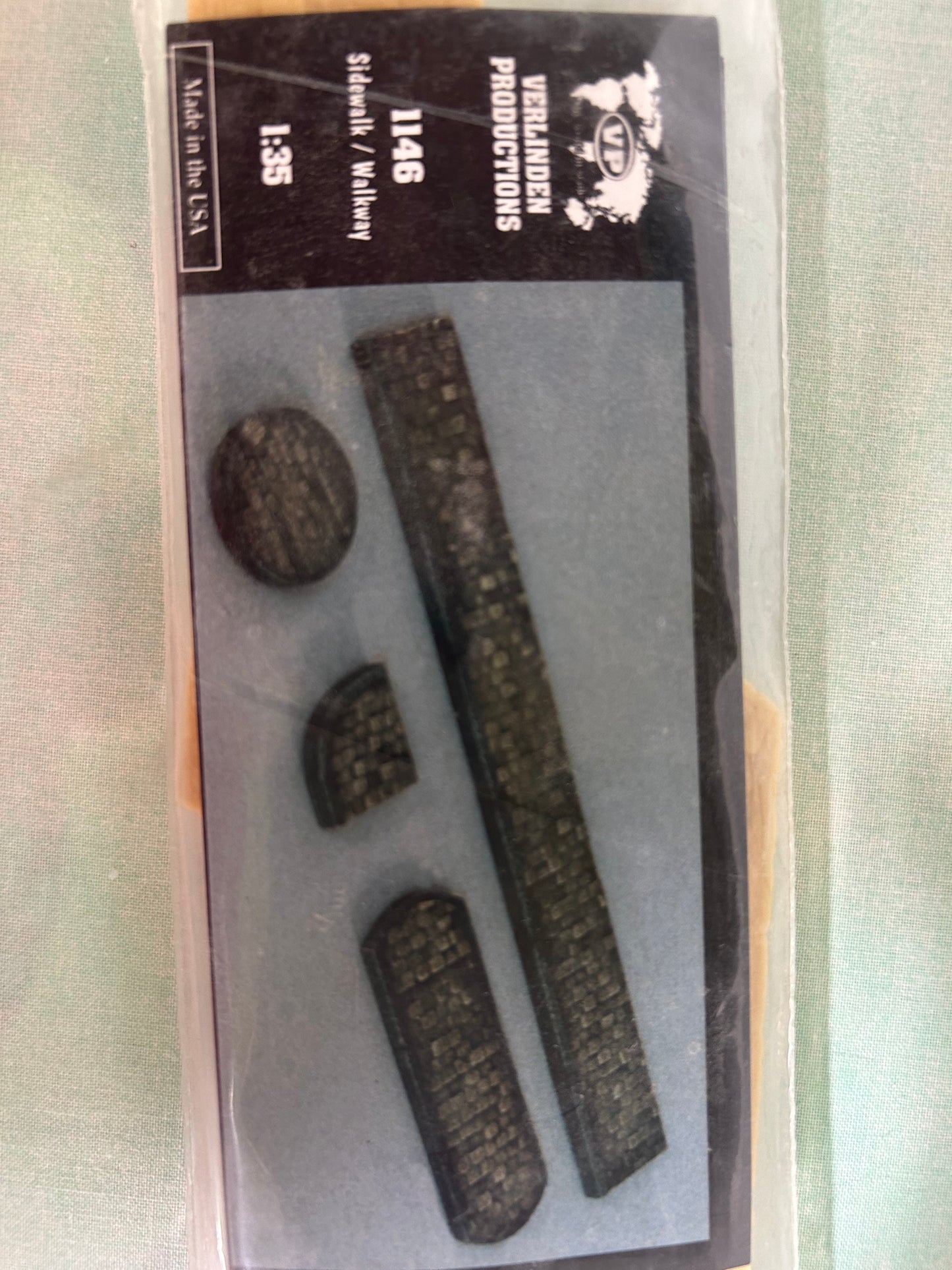 VERLINDEN PRODUCTION 1:35 No 1146 SIDEWALK-WALKWAY SYSTEM- 4 PIECES