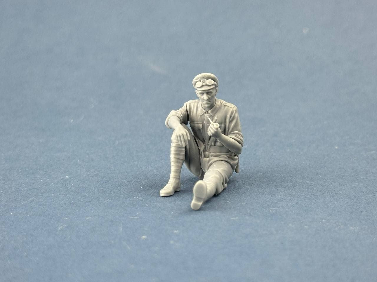 COPPER STATE MODELS CSM F32-067 1:32 WWI BRITISH DISPATCH RIDER SMOKING A PIPE