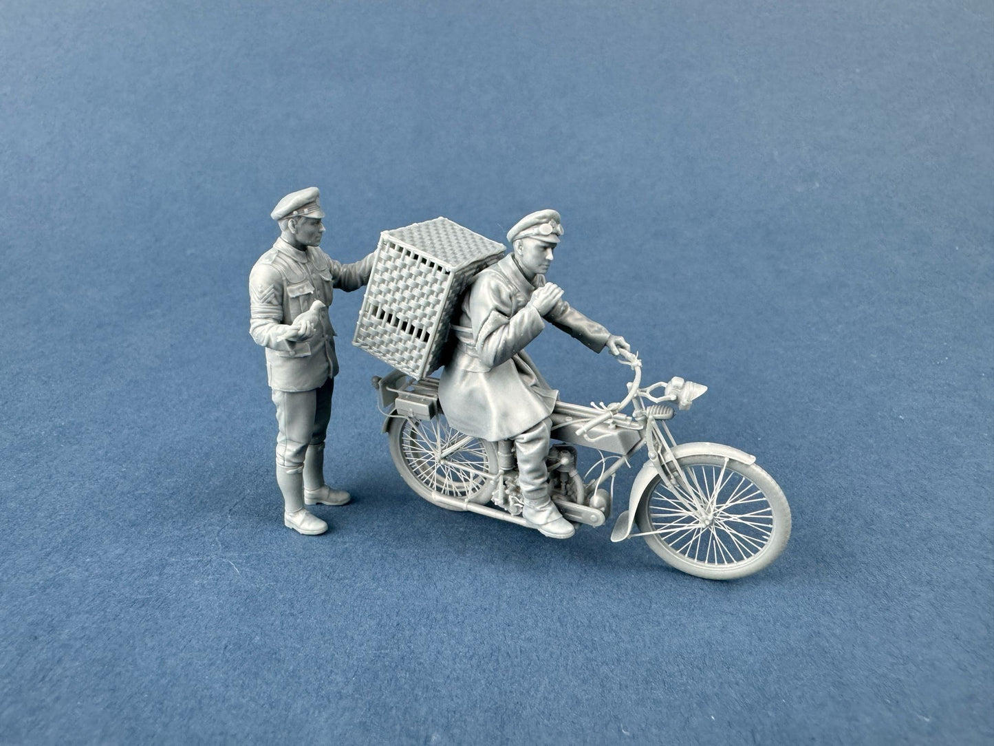 COPPER STATE MODELS CSM F32-062 1:32 WWI BRITISH DISPATCH RIDER (2 FIGURES)