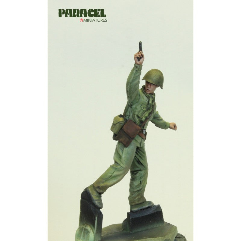 PARACEL MINIATURES VIETNAM SERIES NVA3504 NVA STORMTROOPER LEADER 1 (DAI)