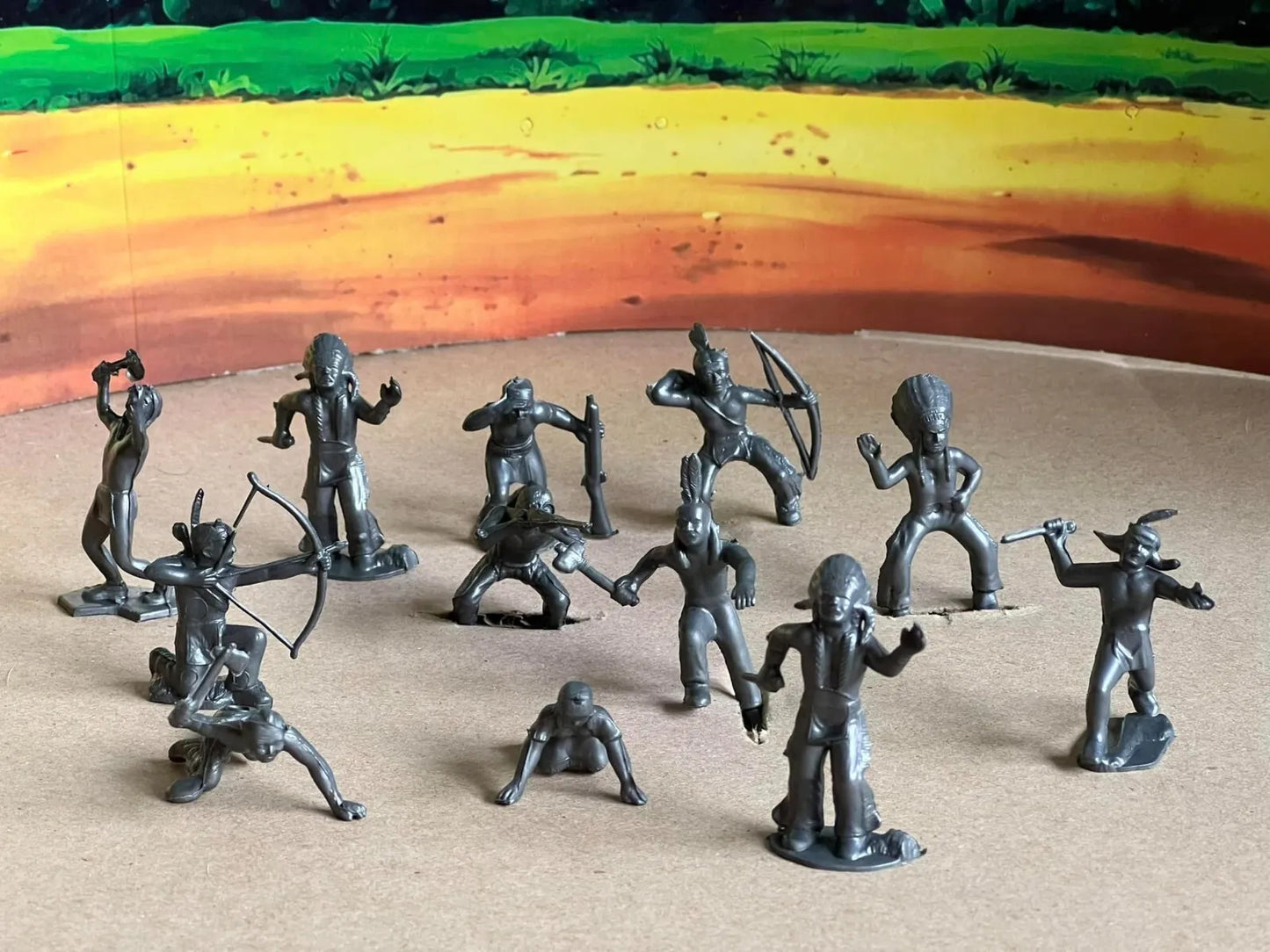 MARX RECAST 45MM OLD WEST INDIAN PLAY SET 12 poses, 16 figures