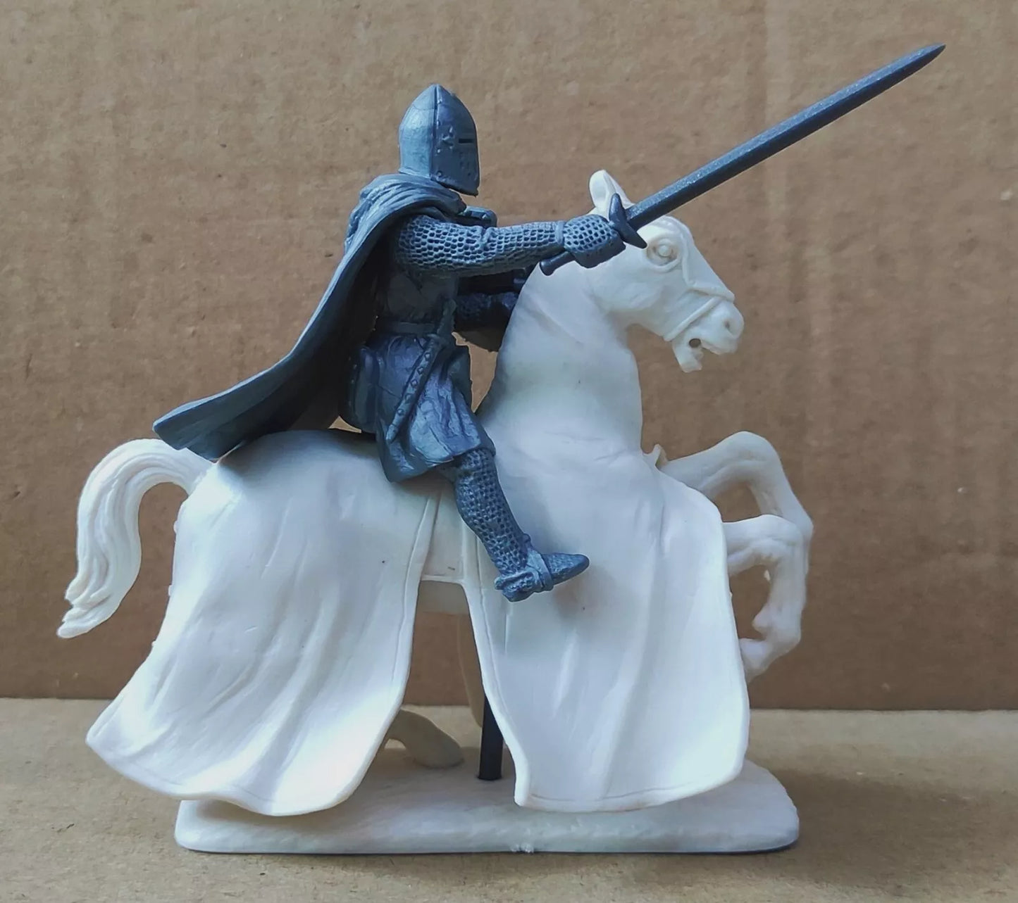 EXPEDITIONARY FORCE 60 HYW 09 W MEDIEVAL FRENCH MOUNTED MEN AT ARMS IN CHAINMAIL
