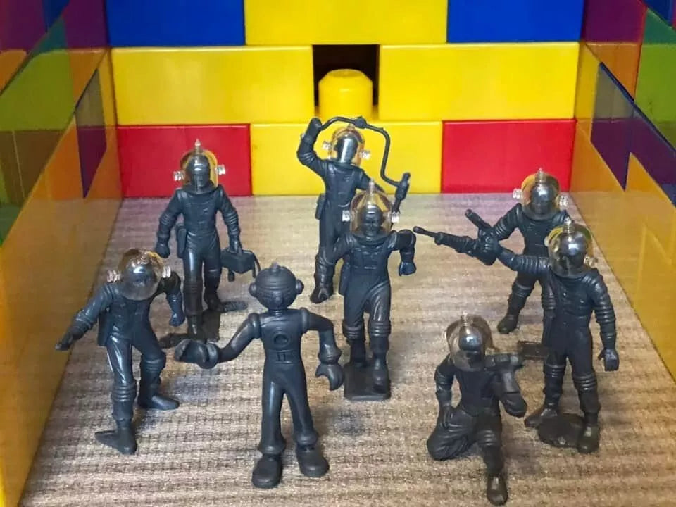 MARX TOYS RECAST 70 MM "OFFICIAL REX MARS PLANET PATROL" PLAYSET 16 FIGURES