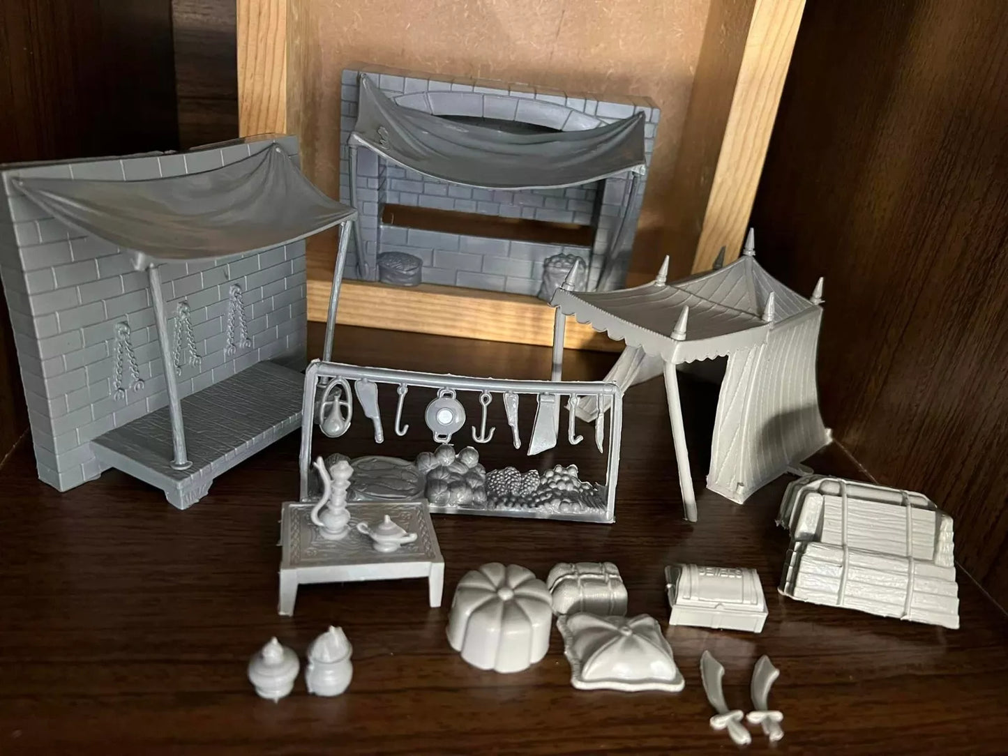 MARX TOYS RECAST 1:32 BEN-HUR MARKET PLAYSET (25 PIECES) GRAY