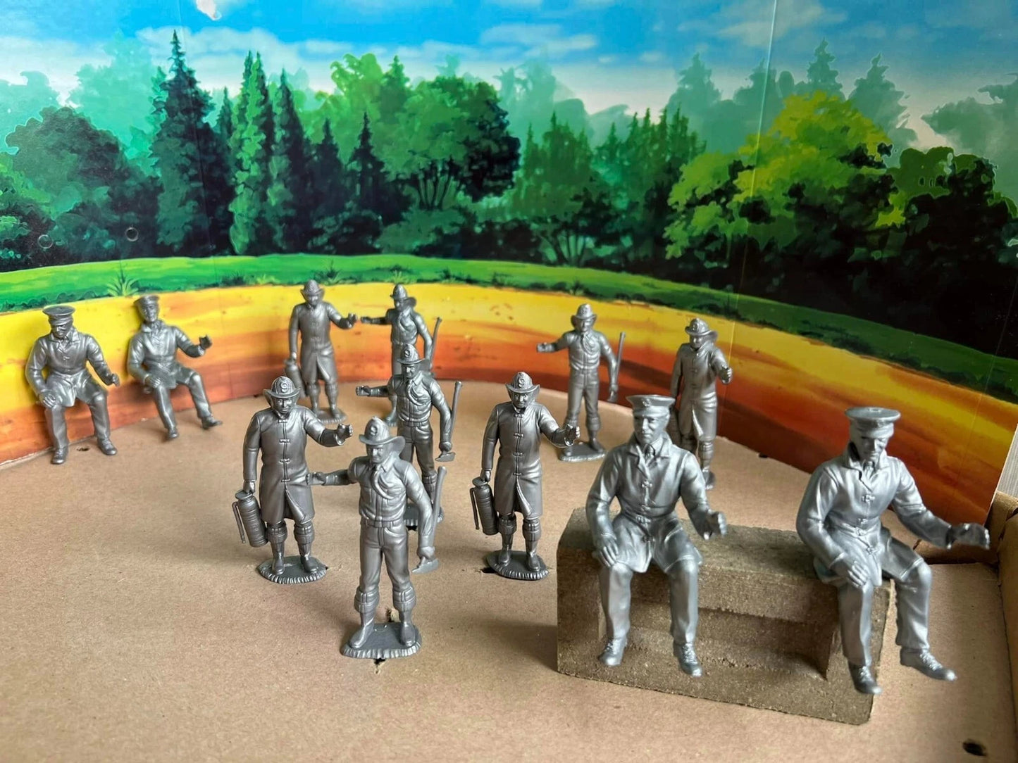 MARX TOYS RECAST 3.5" FIREFIGHTERS - REISSUE 6 FIGURE SET (SILVER GREY)-3 POSES