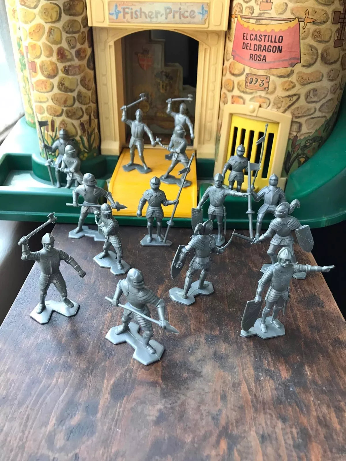 MARX TOYS RECAST 54 MM MEDIEVAL KNIGHTS REISSUE-16 FIGURES-SILVER GREY
