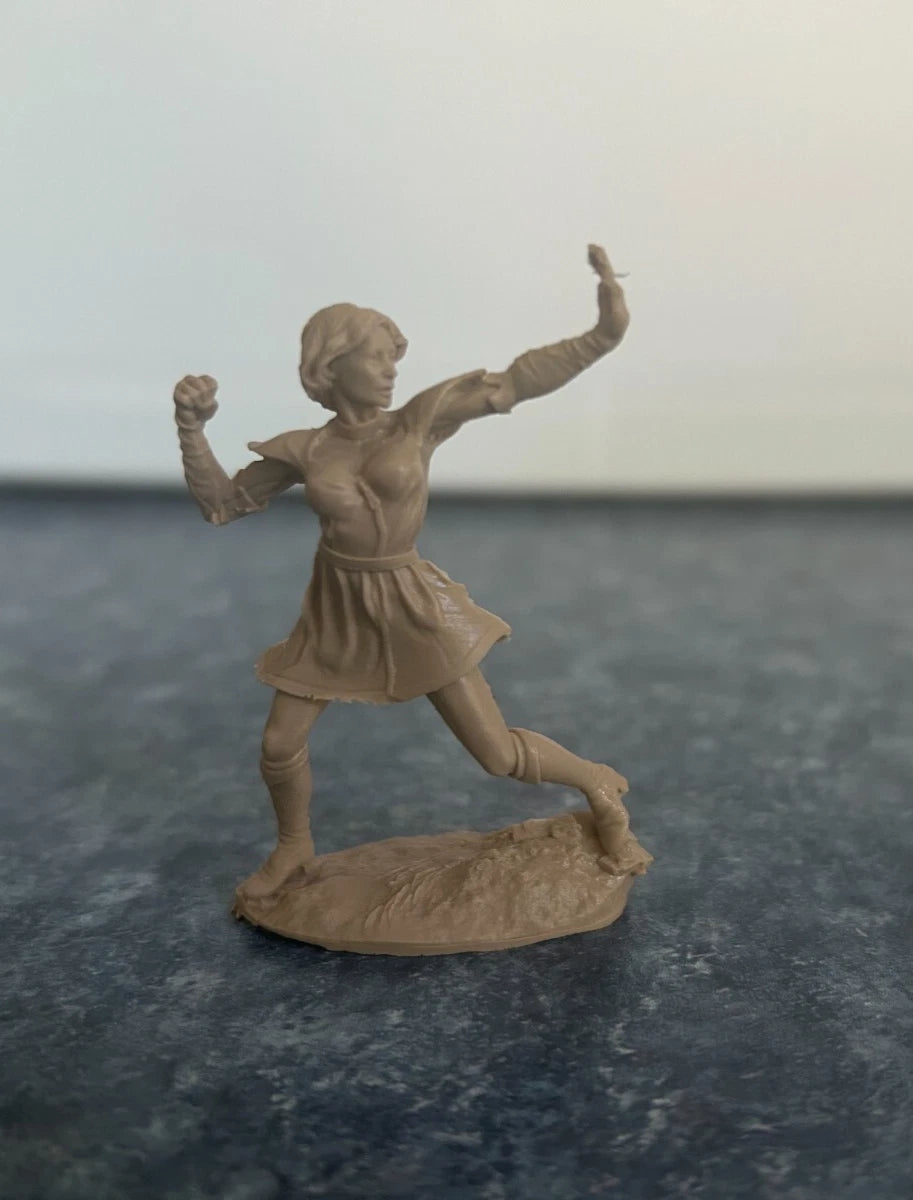 LOD Enterprises Barzso Character Figure 1:32 FIGHTING MOLLY ANDROID (TAN)