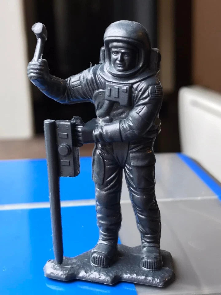 MARX TOYS RECAST 54 MM APOLLO ASTRONAUT PLAYSET REISSUE-15 FIGURES-DARK GREY