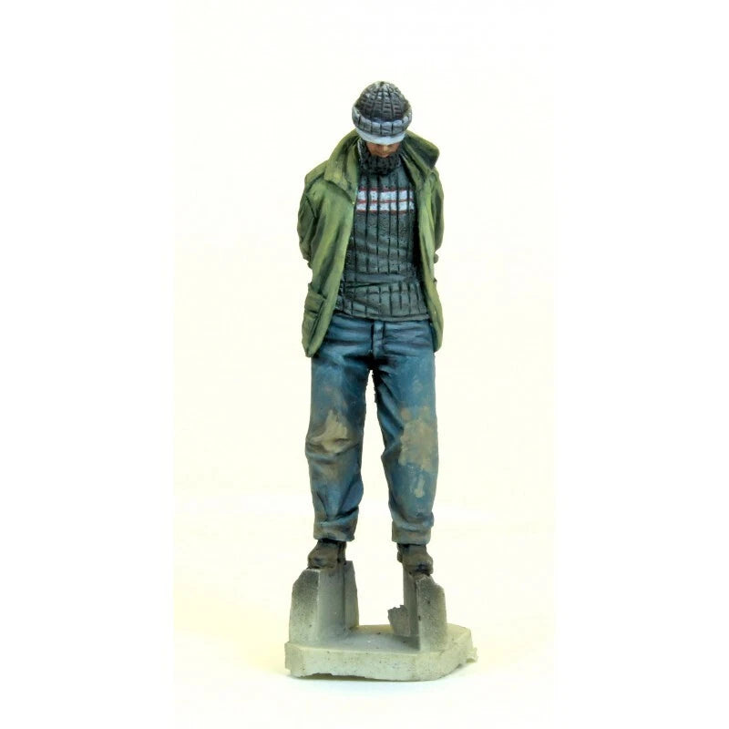 PARACEL MINIATURES MODERN SERIES MW3535 POW 1- 1 RESIN FIGURE