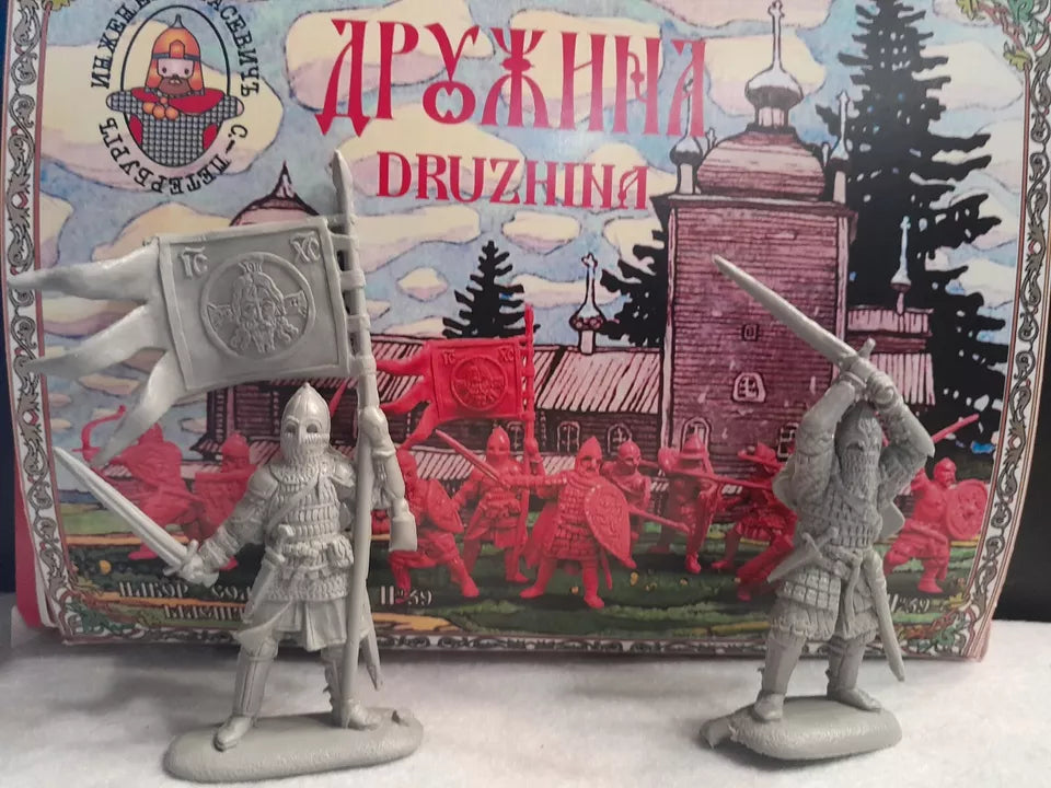ENGINEER BASEVICH SET 39 DRUZHINA (SQUAD) 12 FIGURES IN 12 POSES-UNBOXED