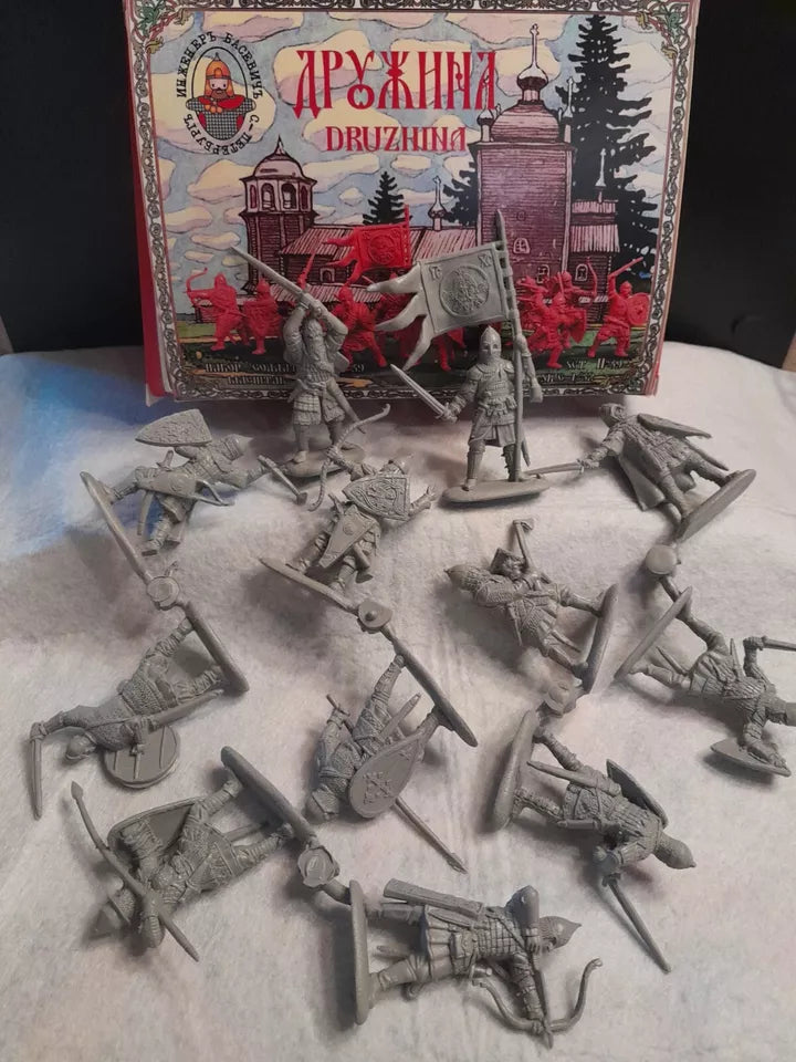 ENGINEER BASEVICH SET 39 DRUZHINA (SQUAD) 12 FIGURES IN 12 POSES-UNBOXED