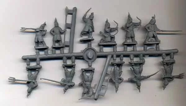 REDBOX 1:72 RB72014 16TH-17TH CENTURY KOREAN HEAVY INFANTRY-48 FIGURES (BROWN)