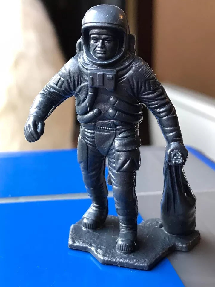 MARX TOYS RECAST 54 MM APOLLO ASTRONAUT PLAYSET REISSUE-15 FIGURES-DARK GREY