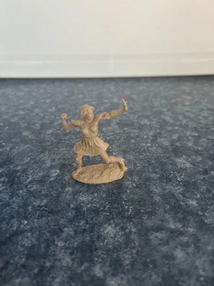 LOD Enterprises Barzso Character Figure 1:32 FIGHTING MOLLY ANDROID (TAN)