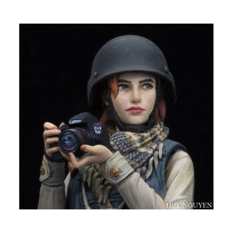 PARACEL MINIATURES MODERN WAR BIG SCALE SERIES BS 1606 1:16 WAR REPORTER (SUNNY)