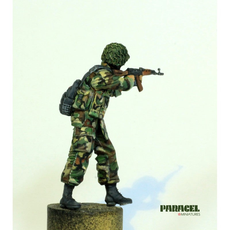 PARACEL MINIATURES MODERN WAR SERIES MW3531 SAA TIGER 2 "OPEN FIRE" (1 FIGURE)
