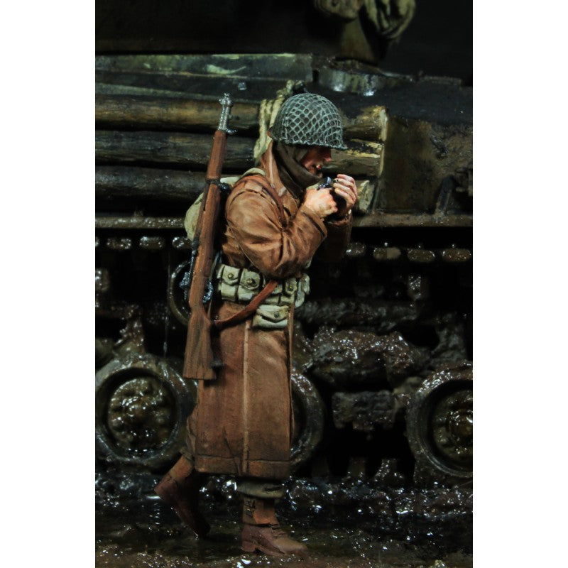 PARACEL MINIATURES 1:35 WWII SERIES SET WW35-017 US GI PVT MILES (SMOKER)