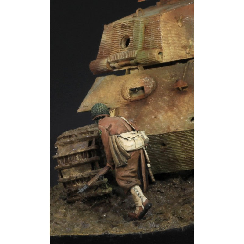 PARACEL MINIATURES WWII SERIES SET WW35-022 US CPT. ZUSSMAN (M1 RIFLEMAN)
