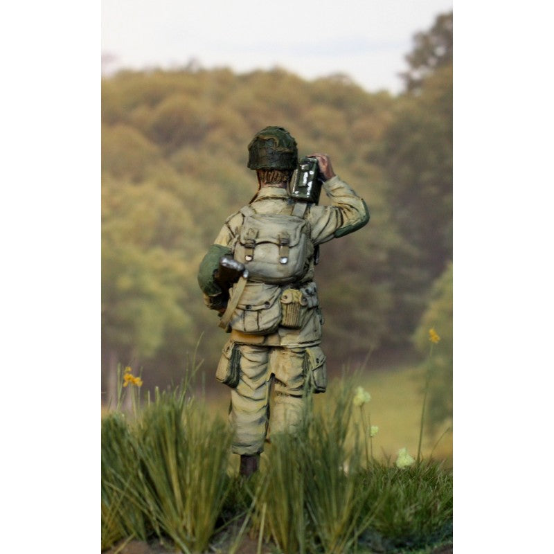 PARACEL MINIATURES 1:35 WWII SERIES SET WW35-015 US GI PVT PARKER -AMMO SUPPLIER