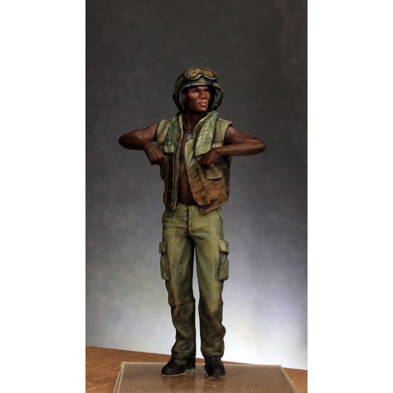 PARACEL MINIATURES VIETNAM SERIES BVN3518 AFV CREWS "HOT SUMMER" 3 FIGURES