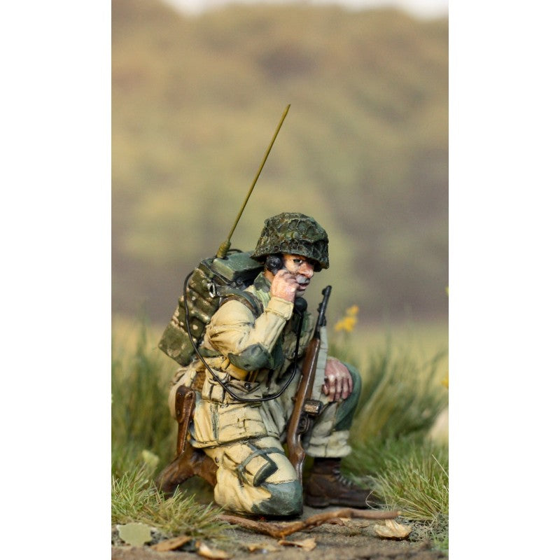 PARACEL MINIATURES 1:35 WWII SERIES SET WW35-013 US PVT JULIAN (RADIO MAN)