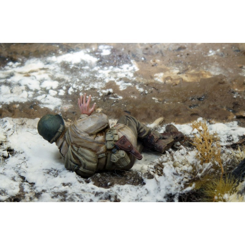 PARACEL MINIATURES WWII SERIES SET WW35-025 U.S. SOLDIERS "MEN DOWN"- 2 FIGURES