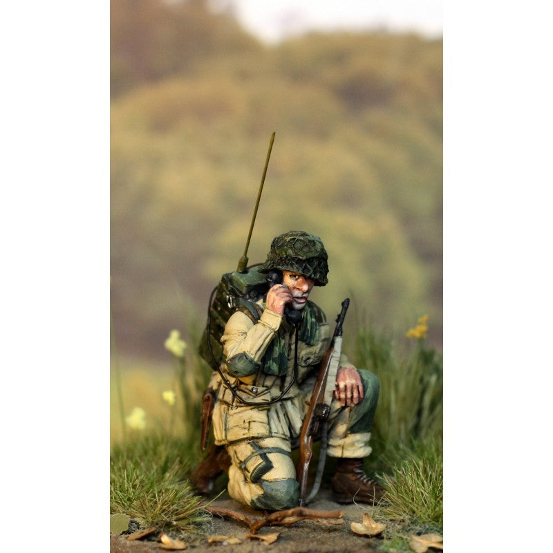 PARACEL MINIATURES 1:35 WWII SERIES SET WW35-013 US PVT JULIAN (RADIO MAN)