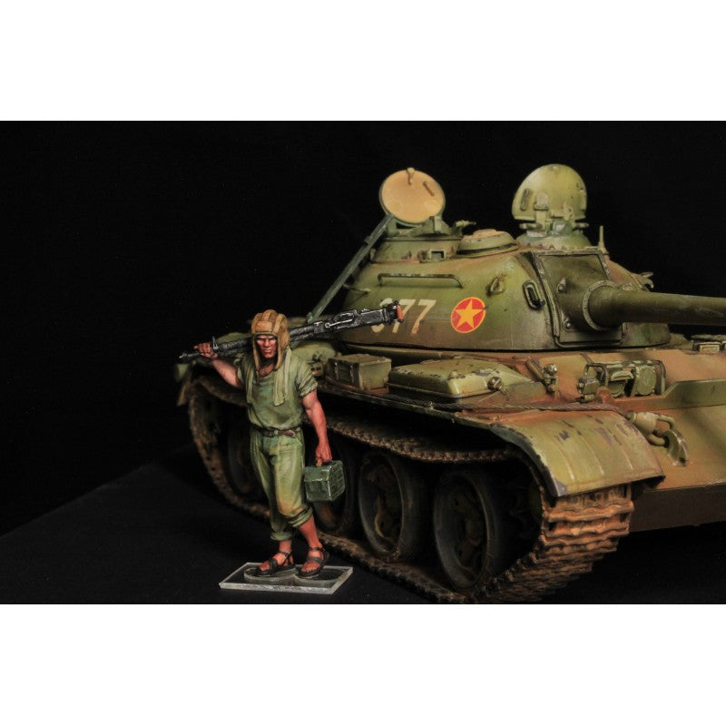 PARACEL MINIATURES VIETNAM SERIES NVA3526 NVA TANK LOADING CREW (DSHK GUNNER) DO