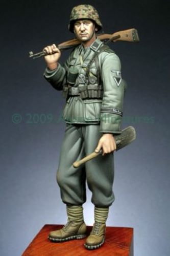 ALPINE MINIATURES 1:16 SET 16005 GERMAN WSS GEBIRGSJAGER "PRINZ EUGEN" -1 FIGURE