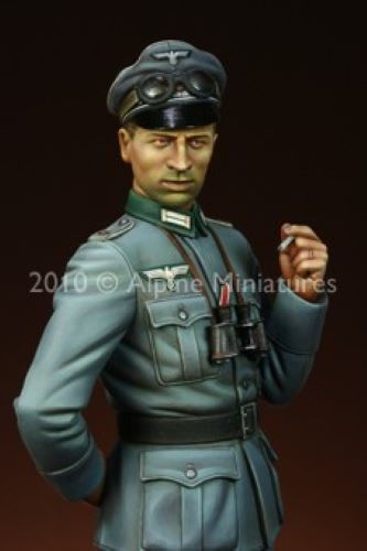 ALPINE MINIATURES 1:16 SET  16009 GERMAN INFANTRY OFFICER  (1 FIGURE-2 HEADS)