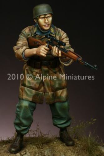 ALPINE MINIATURES 1:16 SET 16010 WWII GERMAN FALLSCHIRMJAGER SNIPER  (1 FIGURE)