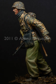 ALPINE MINIATURES 1:16 SET 16011 WWII GERMAN GRENADIER "KAMPFGRUPPE HANSEN"