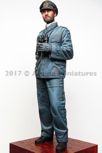 ALPINE MINIATURES 1:16 SET 16036 WWII GERMAN U-BOAT WATCH OFFICER (1 FIGURE)