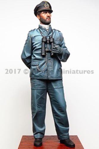 ALPINE MINIATURES 1:16 SET 16036 WWII GERMAN U-BOAT WATCH OFFICER (1 FIGURE)