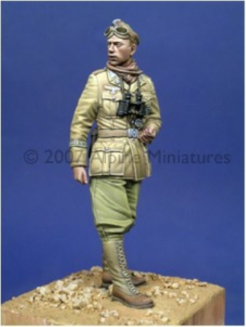 ALPINE MINIATURES 1:35 SET 35016 WWII GERMAN DAK PANZER OFFICER  (1 FIGURE)