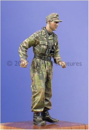 ALPINE MINIATURES 1:35 SET 35030 WWII GERMAN WAFFEN SS PANZER OFFICER (1 FIGURE)